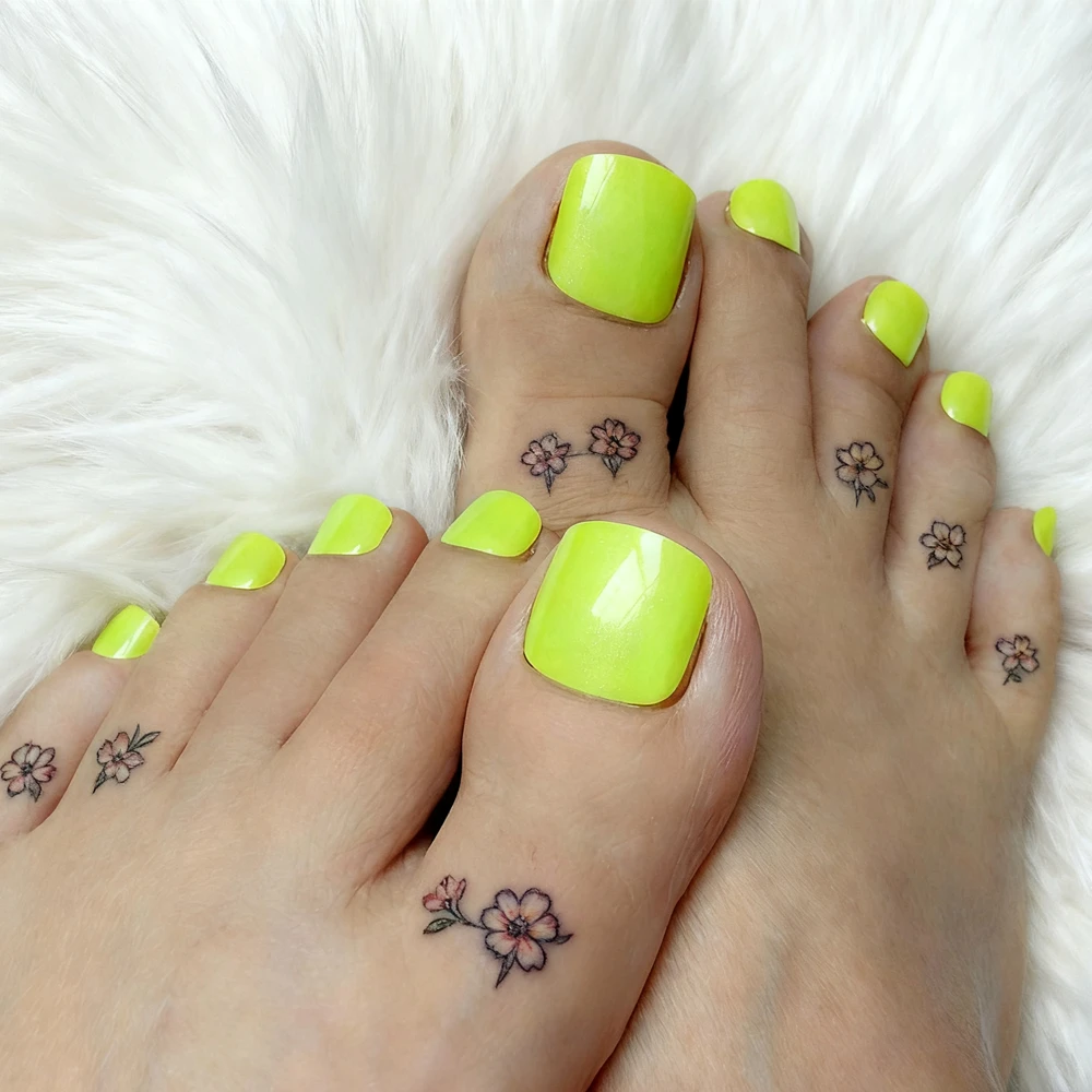56Pcs Fluorescent Yellow Full Cover Press on Toenails For Woman Acrylic Fake Toe Nails Tips with Glue Manicure Tools Set
56Pcs Fluorescent Yellow Full Cover Press on Toenails For Woman Acrylic Fake Toe Nails Tips with Glue Manicure Tools Set