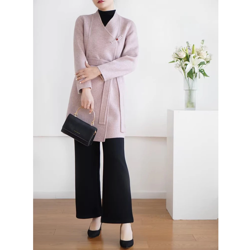 New Chinese Style Woolen Coat Double-Sided Buttoned Medium-Length Women's Thickened Winter Outerwear V-Neck Long Sleeve
New Chinese Style Woolen Coat Double-Sided Buttoned Medium-Length Women's Thickened Winter Outerwear V-Neck Long Sleeve