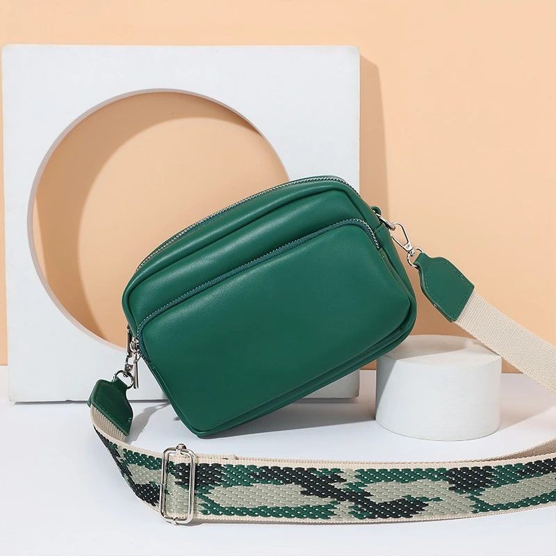 Легкая роскошная сумка через плечо для женщин, однотонная простая многофункциональная маленькая квадратная сумка на одно плечо, товары для улицы
Легкая роскошная сумка через плечо для женщин, однотонная простая многофункциональная маленькая квадратная сумка на одно плечо, товары для улицы