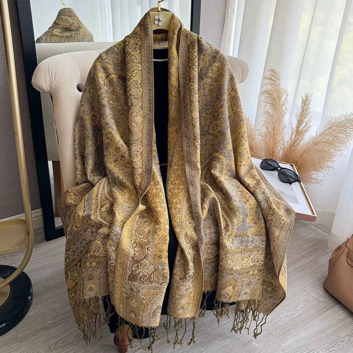 2025 Tassel Blanket Design Ethnic Style Thick Pashmina New Winter Warm Shawl Wrap Scarf Women Neckerchief Poncho Stoles
2025 Tassel Blanket Design Ethnic Style Thick Pashmina New Winter Warm Shawl Wrap Scarf Women Neckerchief Poncho Stoles