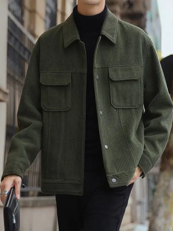 Ретро-куртка в американском рабочем стиле из вельвета для мужчин: повседневная, универсальная верхняя одежда для осени и зимы, премиум-класса, свободного кроя, молодежная.
Ретро-куртка в американском рабочем стиле из вельвета для мужчин: повседневная, универсальная верхняя одежда для осени и зимы, премиум-класса, свободного кроя, молодежная.