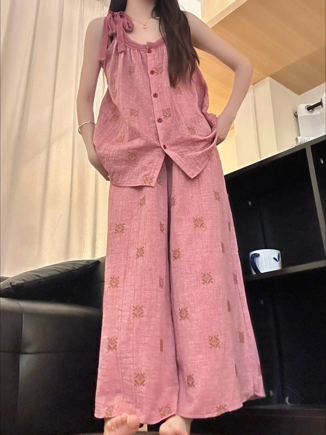 Retro Suspender Pajama Sets Women's Summer New Loose Trousers Home Clothes 2 Pieces Set Womens Loungewear Kawaii Two-piece Suit
Retro Suspender Pajama Sets Women's Summer New Loose Trousers Home Clothes 2 Pieces Set Womens Loungewear Kawaii Two-piece Suit