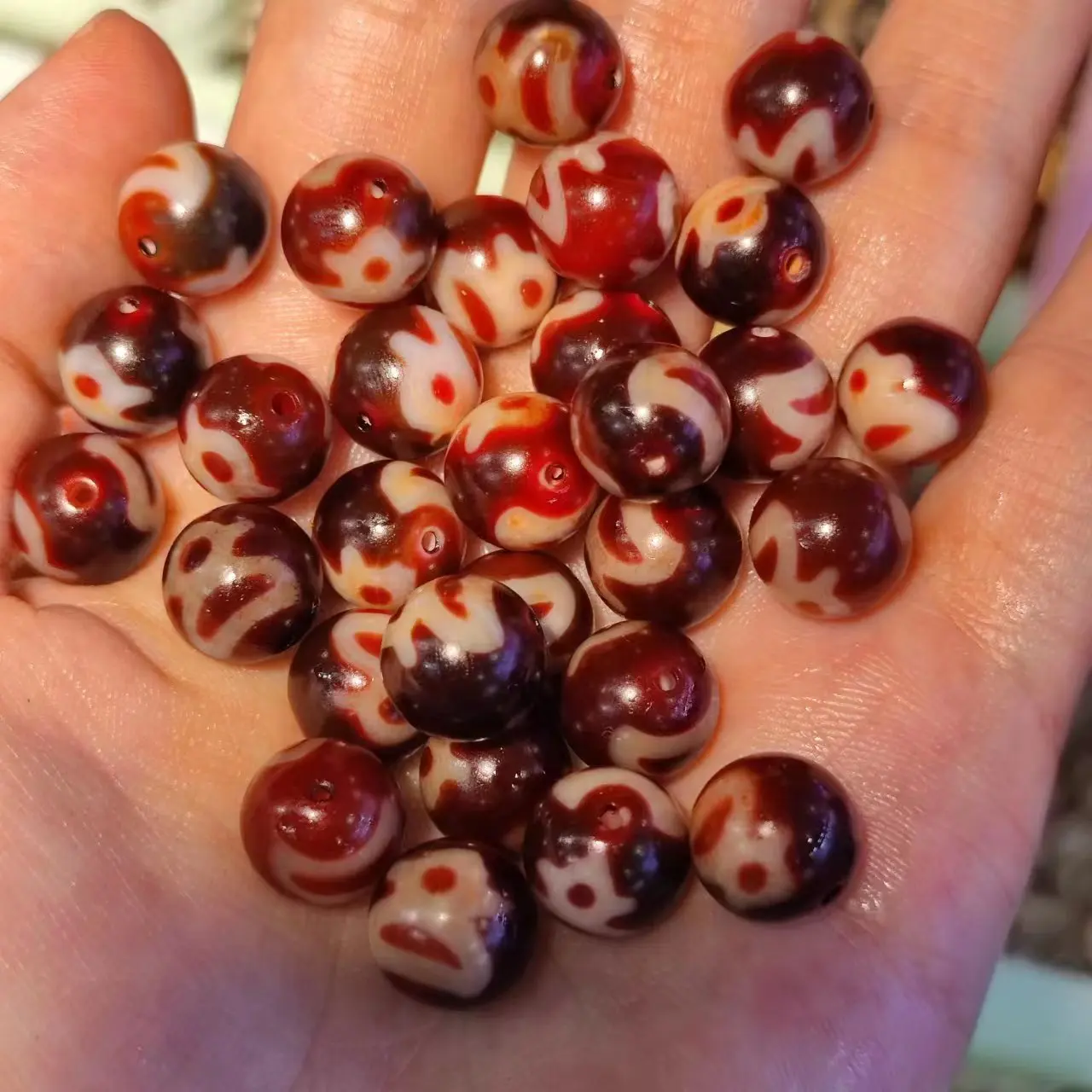 20pcs/lot natural multi-pattern agate dzi wholesale scarlet 10mm round handiwork bead Bracelet necklace Accessories Ethnography
20pcs/lot natural multi-pattern agate dzi wholesale scarlet 10mm round handiwork bead Bracelet necklace Accessories Ethnography