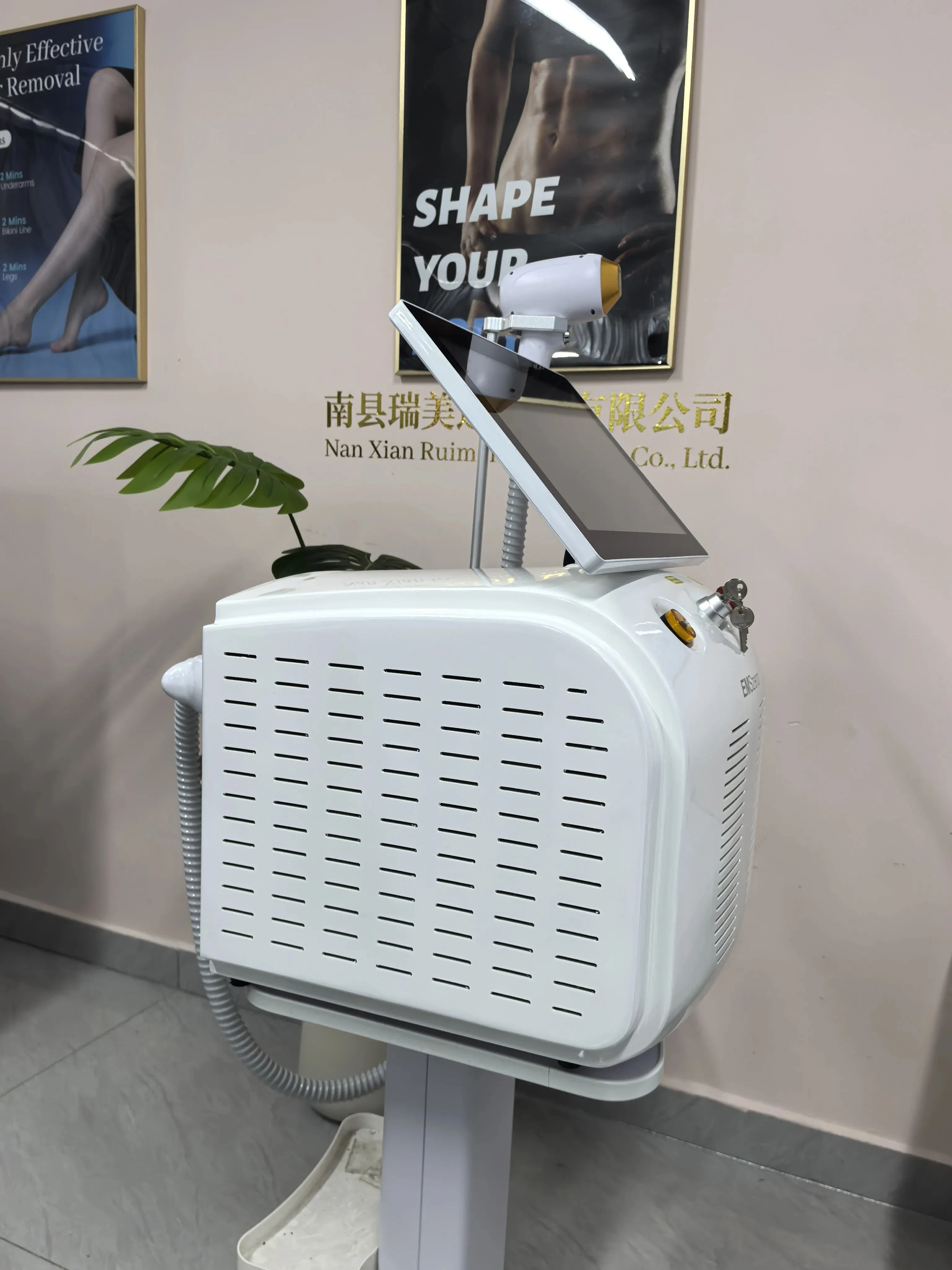 Hot Sale 808nm Diode Hair Removal 3 Wave 5000W Soprano Titanium, Painless Permanent Portable CE
Hot Sale 808nm Diode Hair Removal 3 Wave 5000W Soprano Titanium, Painless Permanent Portable CE