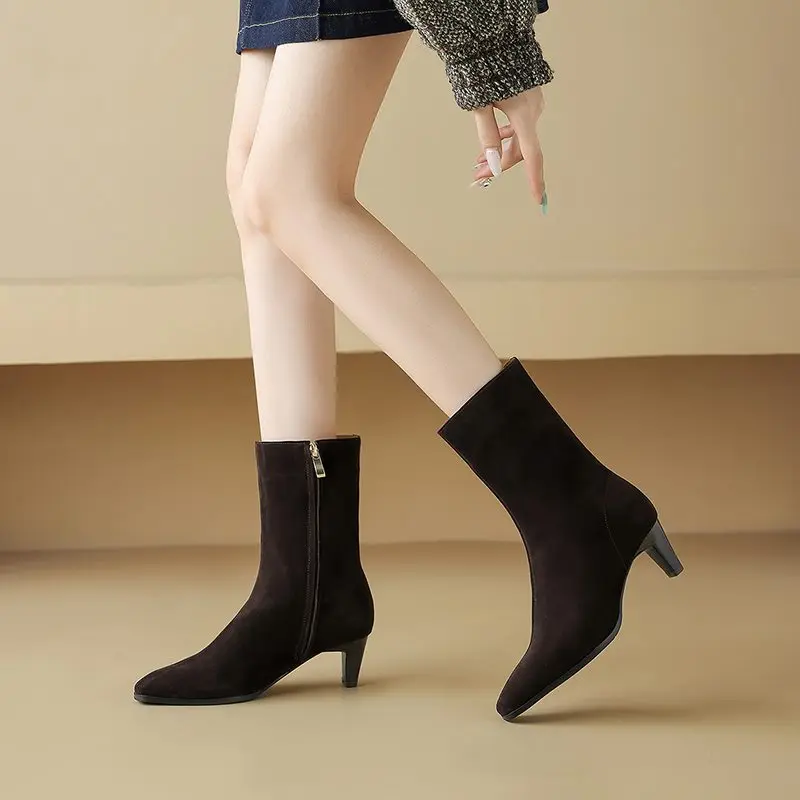 ASUMER Cow Suede Leather Women Boots Square Toe High Heels Ankle Boots Ladies Office Dress Shoes Handmade Retro Winter Boots
ASUMER Cow Suede Leather Women Boots Square Toe High Heels Ankle Boots Ladies Office Dress Shoes Handmade Retro Winter Boots