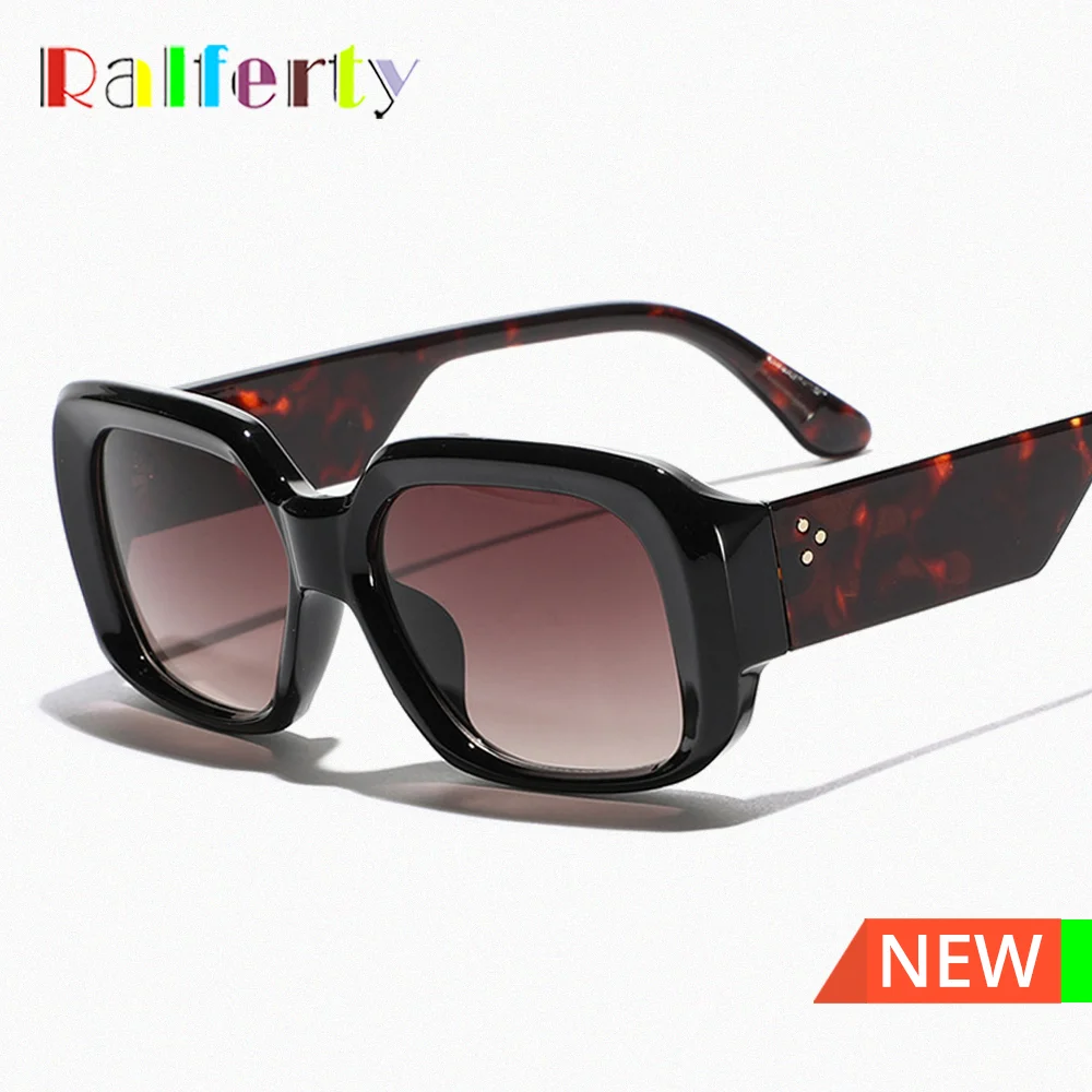 Y2K Fashion Designer Unisex Sunglasses Women Men Studded Thick Frame Brown Gradient Lens UV Protection Sun Glasses Female Shades
Y2K Fashion Designer Unisex Sunglasses Women Men Studded Thick Frame Brown Gradient Lens UV Protection Sun Glasses Female Shades