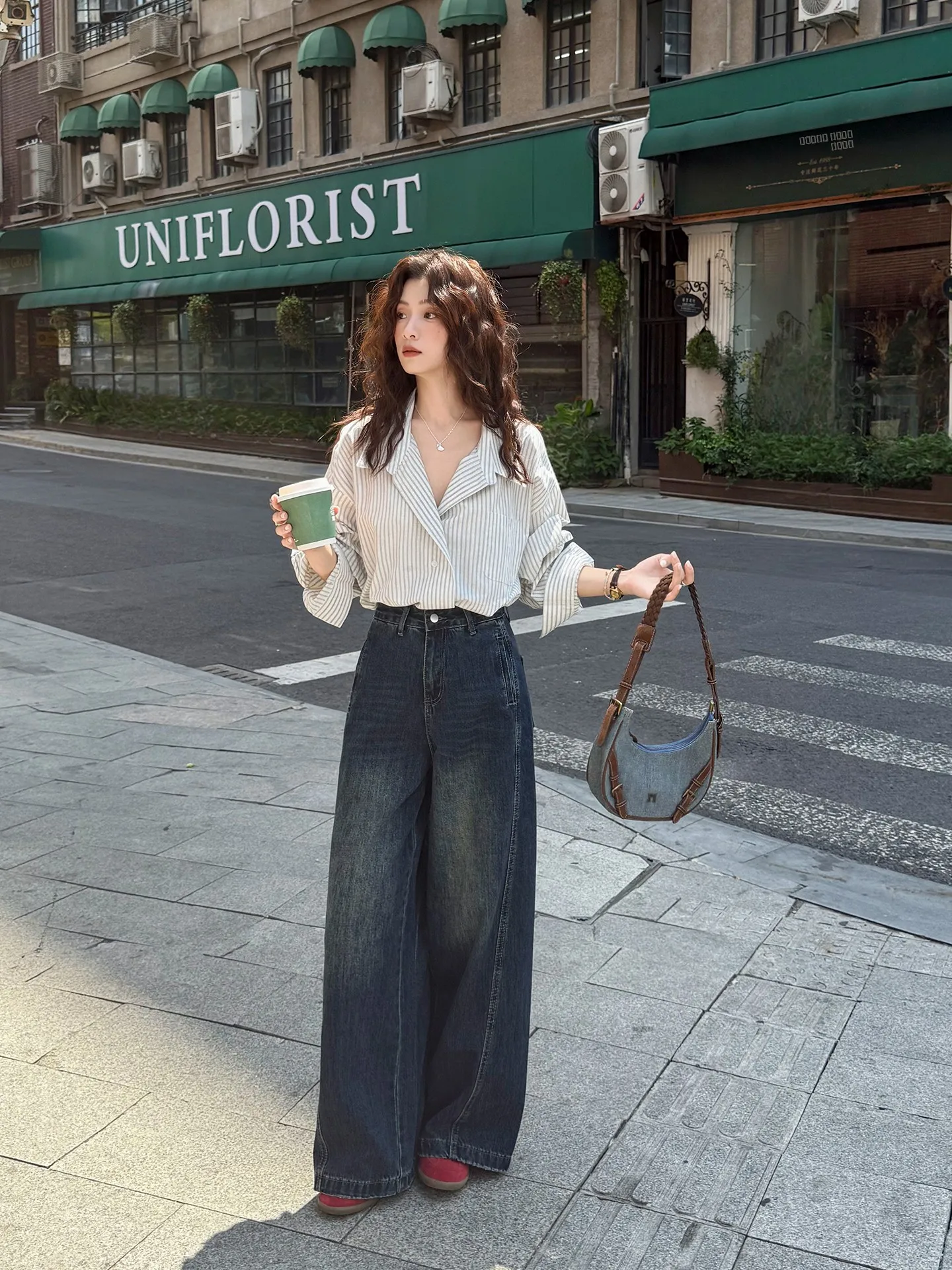 Loose Fit Striped irt Long Sve Turn-down Collar Layering Versatile Korean Sle Women's Casual Wear Autumn 2025 New Arrival
Loose Fit Striped irt Long Sve Turn-down Collar Layering Versatile Korean Sle Women's Casual Wear Autumn 2025 New Arrival