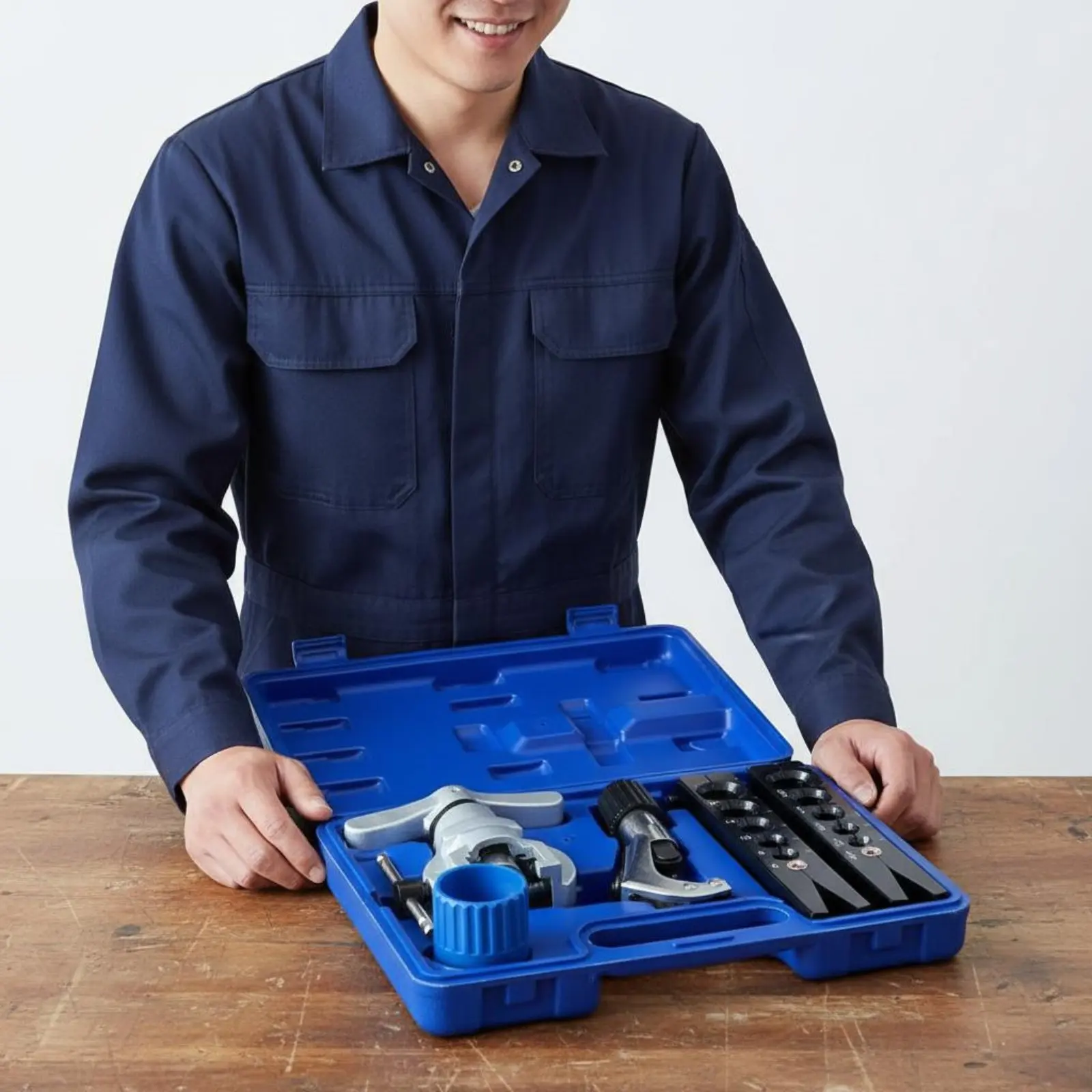 Eccentric Cone Flaring Tool Kit Portable Carrying Case Copper Pipe Flaring Tool Set Sturdy Duty for Air Cooling Installation
Eccentric Cone Flaring Tool Kit Portable Carrying Case Copper Pipe Flaring Tool Set Sturdy Duty for Air Cooling Installation