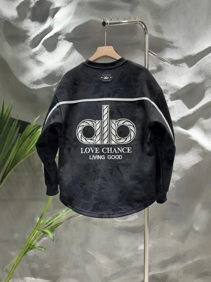 Модный американский свитшот в стиле ретро с круглым вырезом и буквенным принтом, удобный повседневный мужской топ для осени и зимы
Модный американский свитшот в стиле ретро с круглым вырезом и буквенным принтом, удобный повседневный мужской топ для осени и зимы