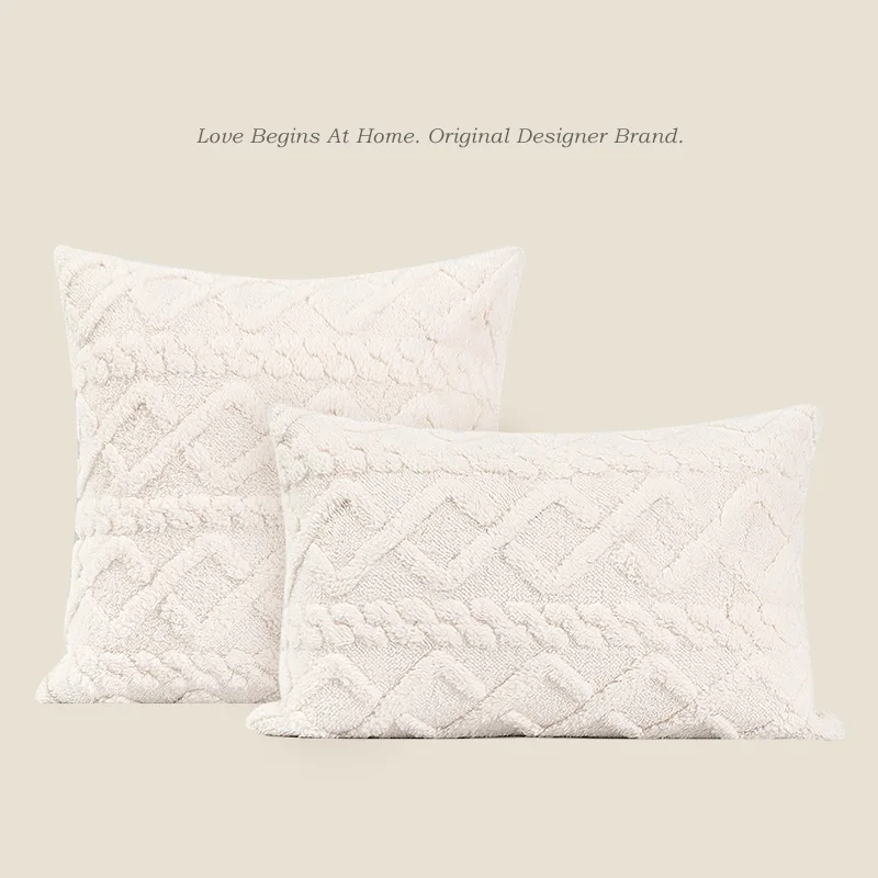 Cream white plush geometric pillow case living room sofa bedroom winter simple new backrest
Cream white plush geometric pillow case living room sofa bedroom winter simple new backrest