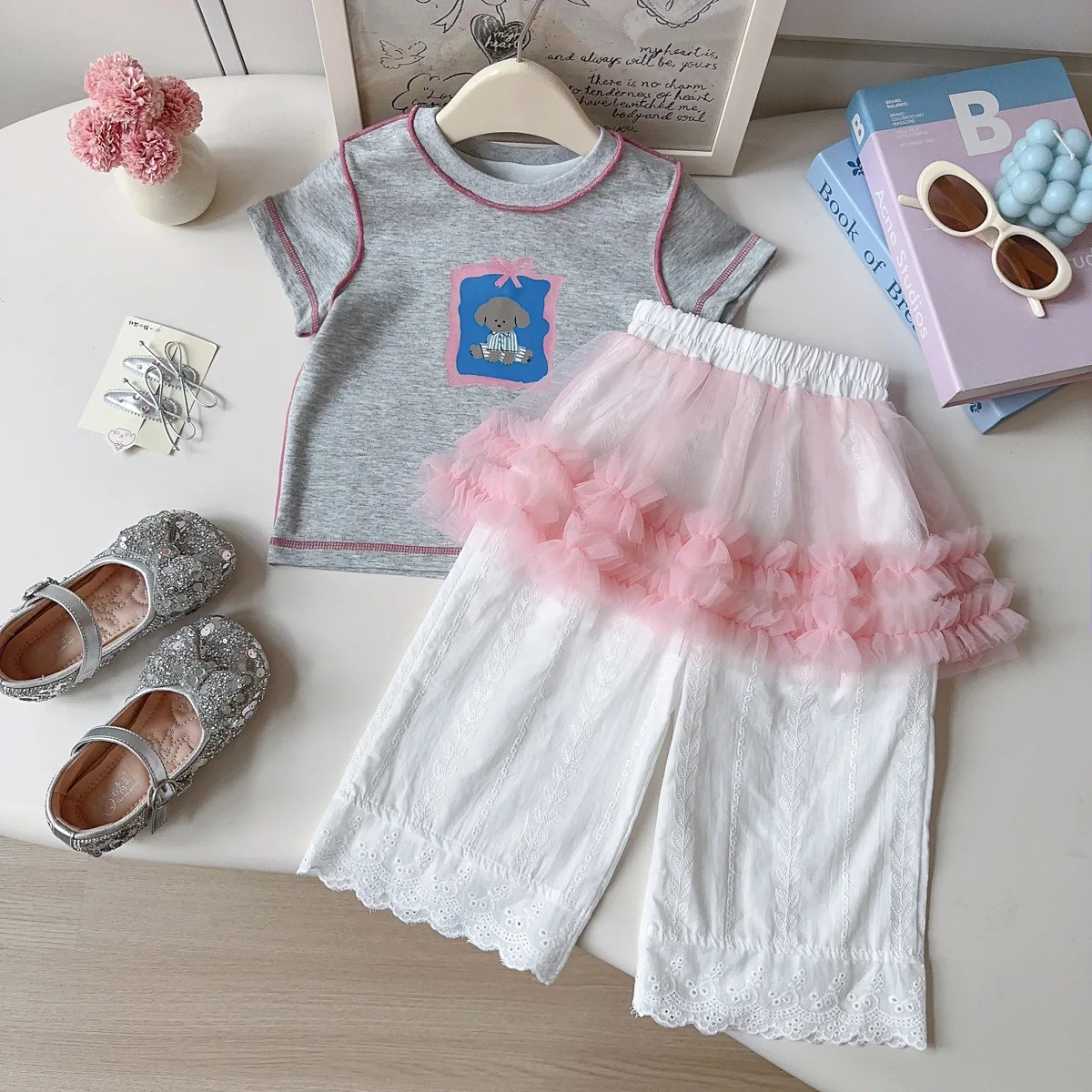 2026 Summer Girls Cartoon Printed Short Sleeve T-shirt, Mesh Spliced Wide Leg Pants 2 Piece Outfit for
2026 Summer Girls Cartoon Printed Short Sleeve T-shirt, Mesh Spliced Wide Leg Pants 2 Piece Outfit for