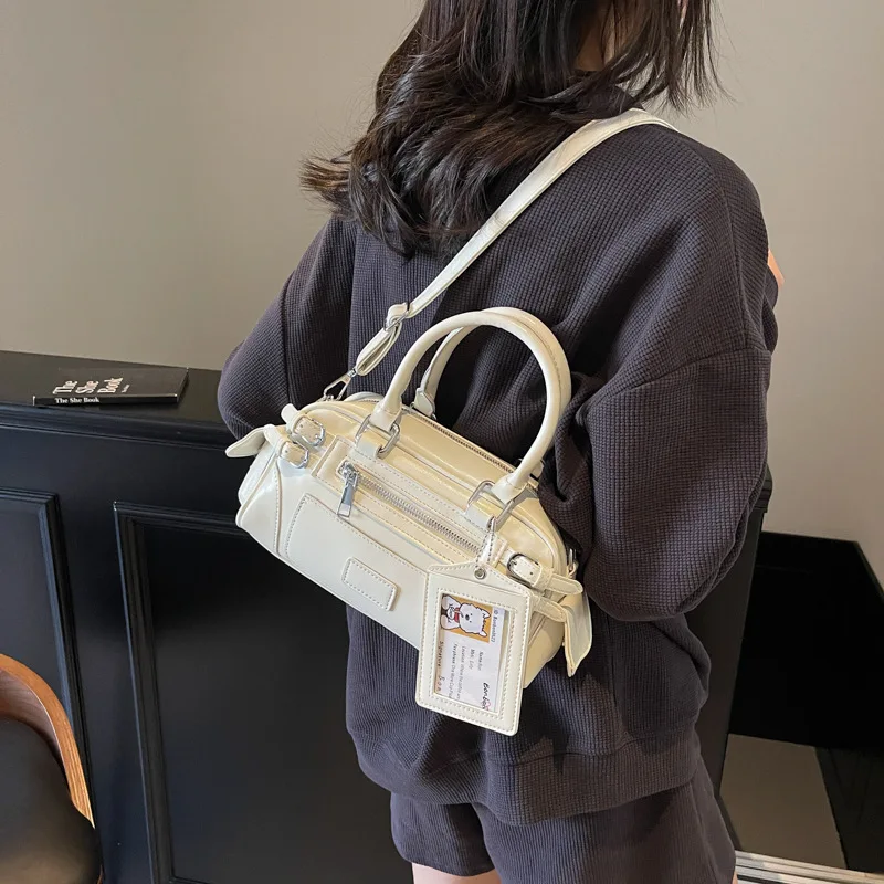 Boston Bag Rebel Rider 2025 — кошелек через плечо из потертой кожи с заклепками, острая женская рабочая сумка и сумка через плечо для выходных
Boston Bag Rebel Rider 2025 — кошелек через плечо из потертой кожи с заклепками, острая женская рабочая сумка и сумка через плечо для выходных