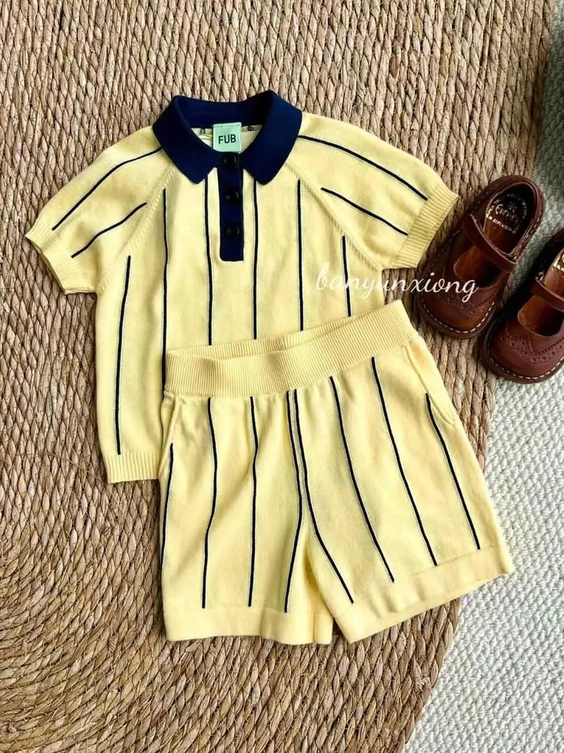 Korean Version Boys' Set 2026 Summer New Item Yellow Hollow Short Sleeved Knitted Shirt, Children's Shorts Two Piece Set
Korean Version Boys' Set 2026 Summer New Item Yellow Hollow Short Sleeved Knitted Shirt, Children's Shorts Two Piece Set