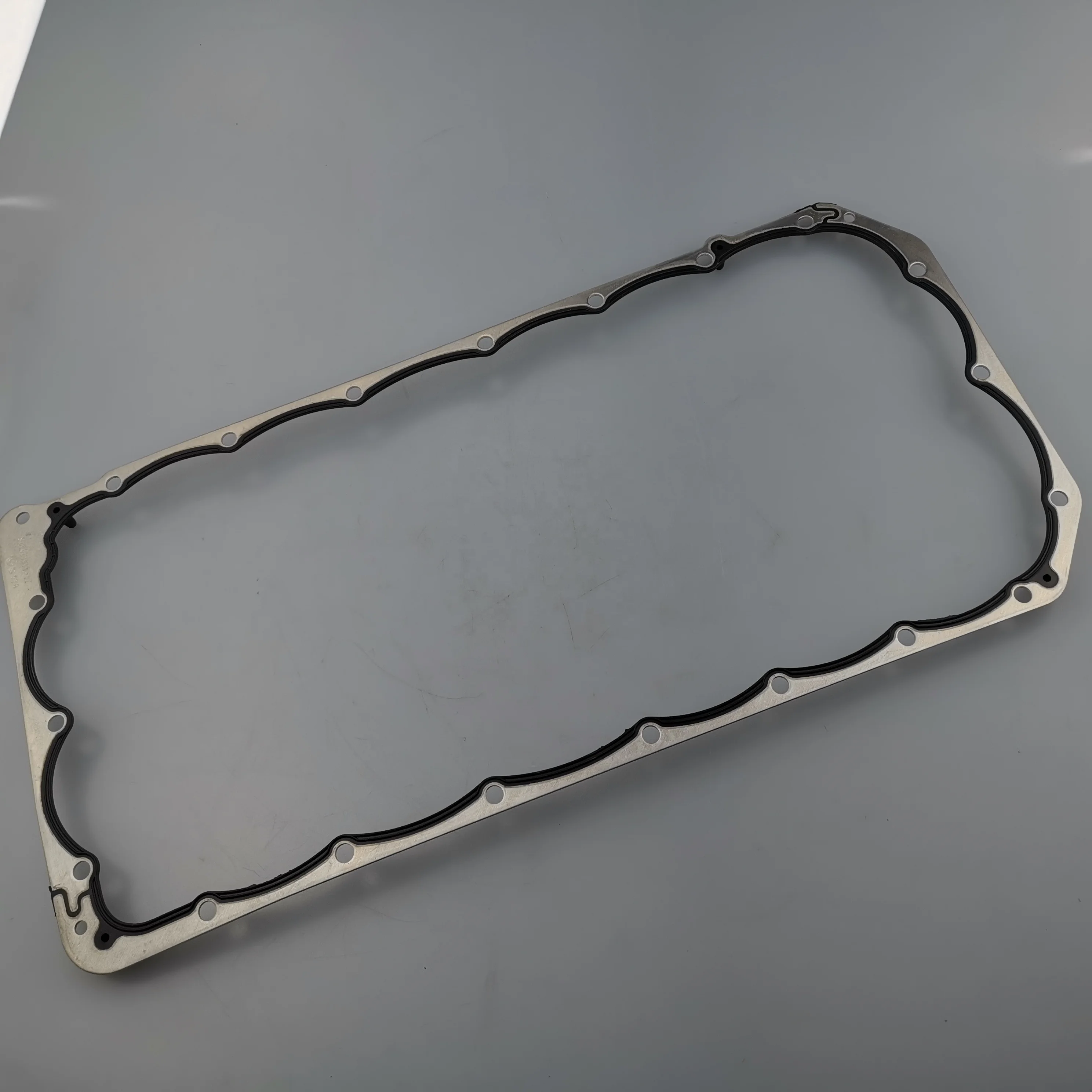 SAIC MAXUS V80 T60 Oil Pan Gasket S00001006 C00014638
SAIC MAXUS V80 T60 Oil Pan Gasket S00001006 C00014638