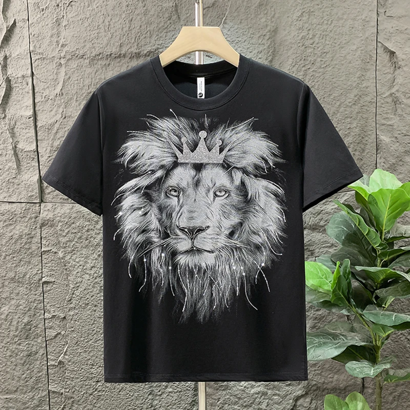 Light luxury design lion diamond printed T-shirt for men 2025 summer fashion handsome high end men's short sleeved casual to
Light luxury design lion diamond printed T-shirt for men 2025 summer fashion handsome high end men's short sleeved casual to