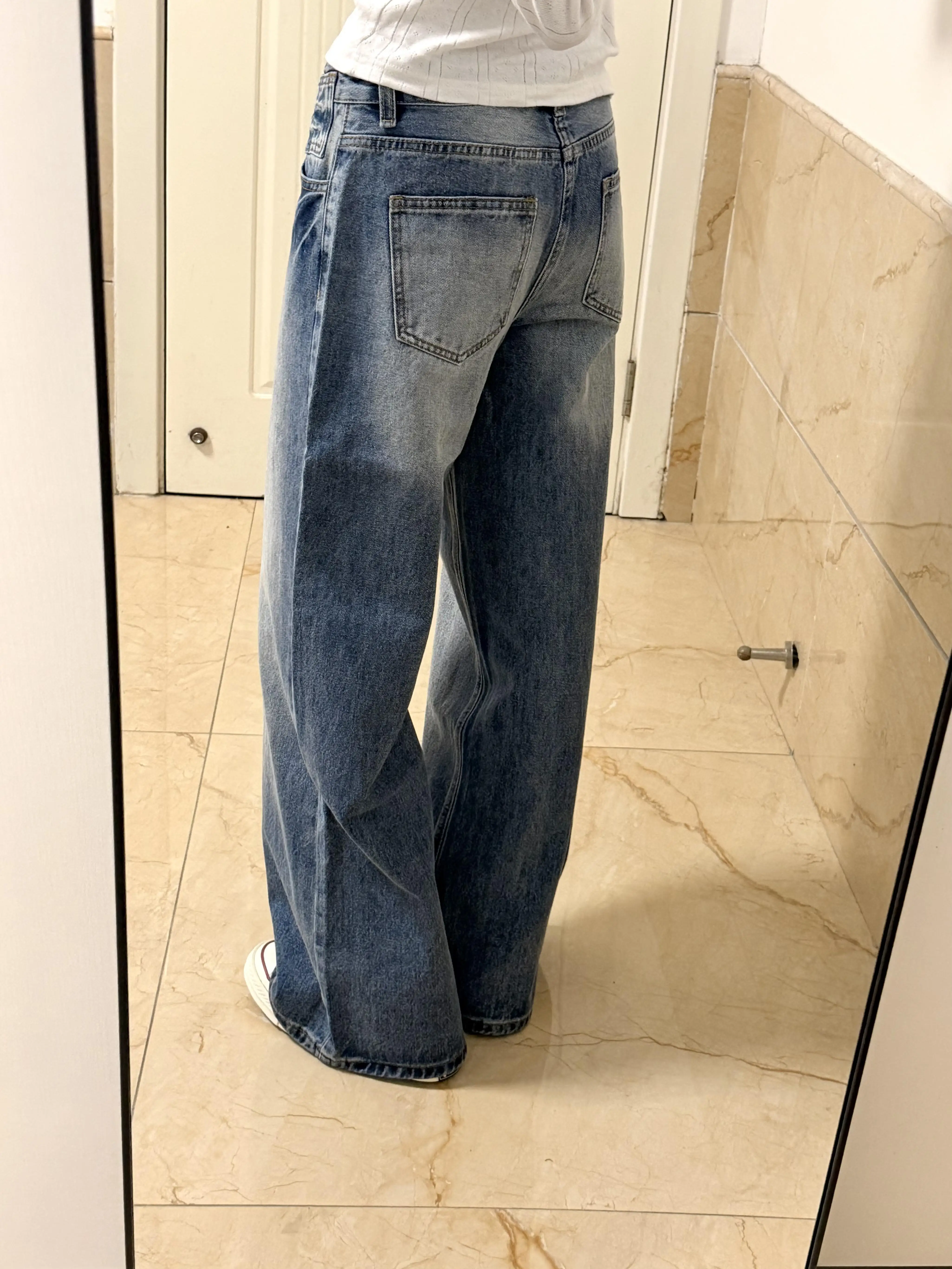 Y2K Jeans Cracked Washed High Waisted Wide Leg Women Spring Retro American Style Versatile Loose Straight Floor Pants
Y2K Jeans Cracked Washed High Waisted Wide Leg Women Spring Retro American Style Versatile Loose Straight Floor Pants