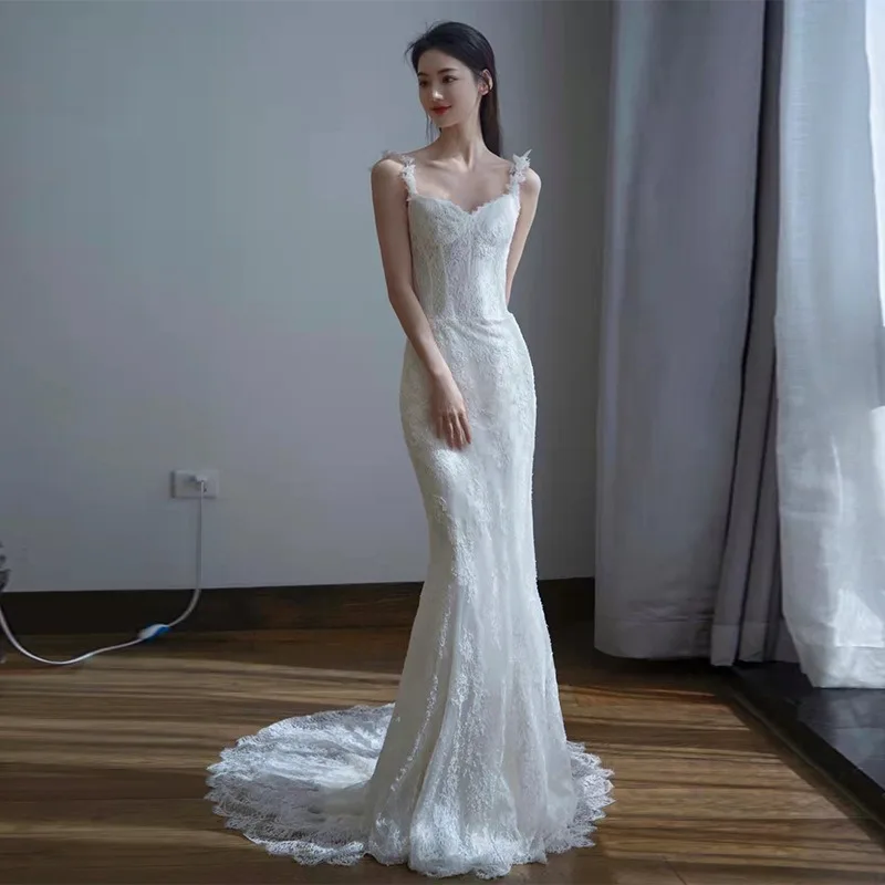 2026 Women's Embroidered Camisole Wedding Dress, Evening Gown, Fashionable Slimming Lace Waist Cinching and Floor Mopping Dress
2026 Women's Embroidered Camisole Wedding Dress, Evening Gown, Fashionable Slimming Lace Waist Cinching and Floor Mopping Dress