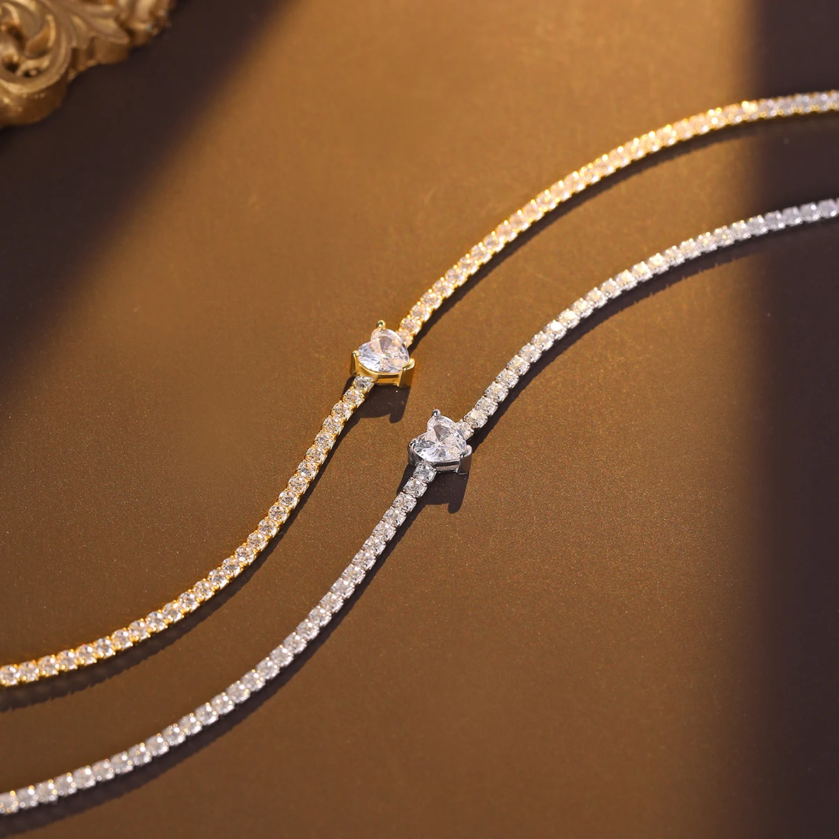 A single item full of diamonds set with zirconia 925 sterling silver, with a peach heart temperament and personality for women's
A single item full of diamonds set with zirconia 925 sterling silver, with a peach heart temperament and personality for women's