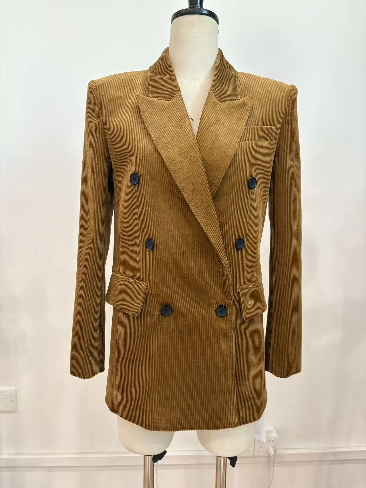 Spring 2026 Women's Faion Slim Fit Corduroy Suit Jaet Classic Double Breasted Straight Leg Suit Outerwear Versatile Sli
Spring 2026 Women's Faion Slim Fit Corduroy Suit Jaet Classic Double Breasted Straight Leg Suit Outerwear Versatile Sli