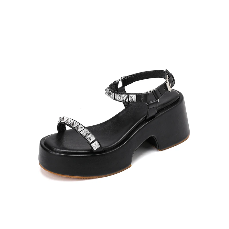 Arden Furtado Summer Holiday style Black cowhide Rivet Wedges Sandals Round toe Open toe High-heeled One word buckle Sandals
Arden Furtado Summer Holiday style Black cowhide Rivet Wedges Sandals Round toe Open toe High-heeled One word buckle Sandals
