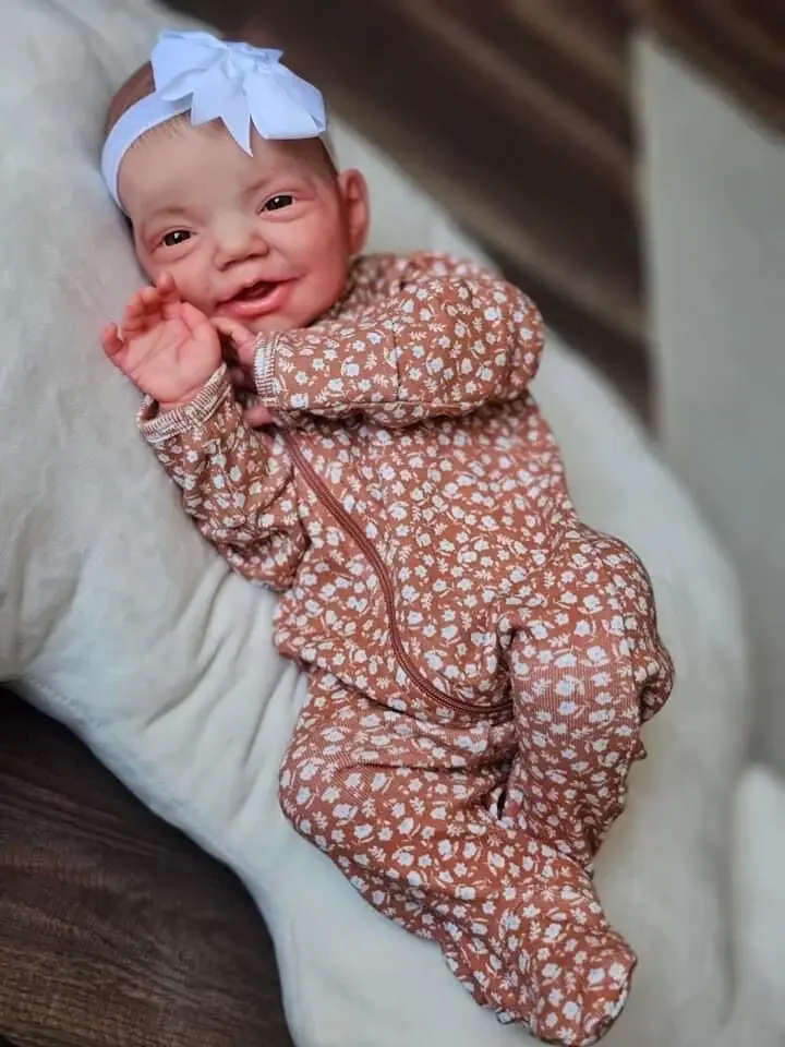 48cm Charlie Handmade Lovely Lifelike Soft Body Dolls Child of Collect Art Dolls for Children's Birthday Christmas
48cm Charlie Handmade Lovely Lifelike Soft Body Dolls Child of Collect Art Dolls for Children's Birthday Christmas