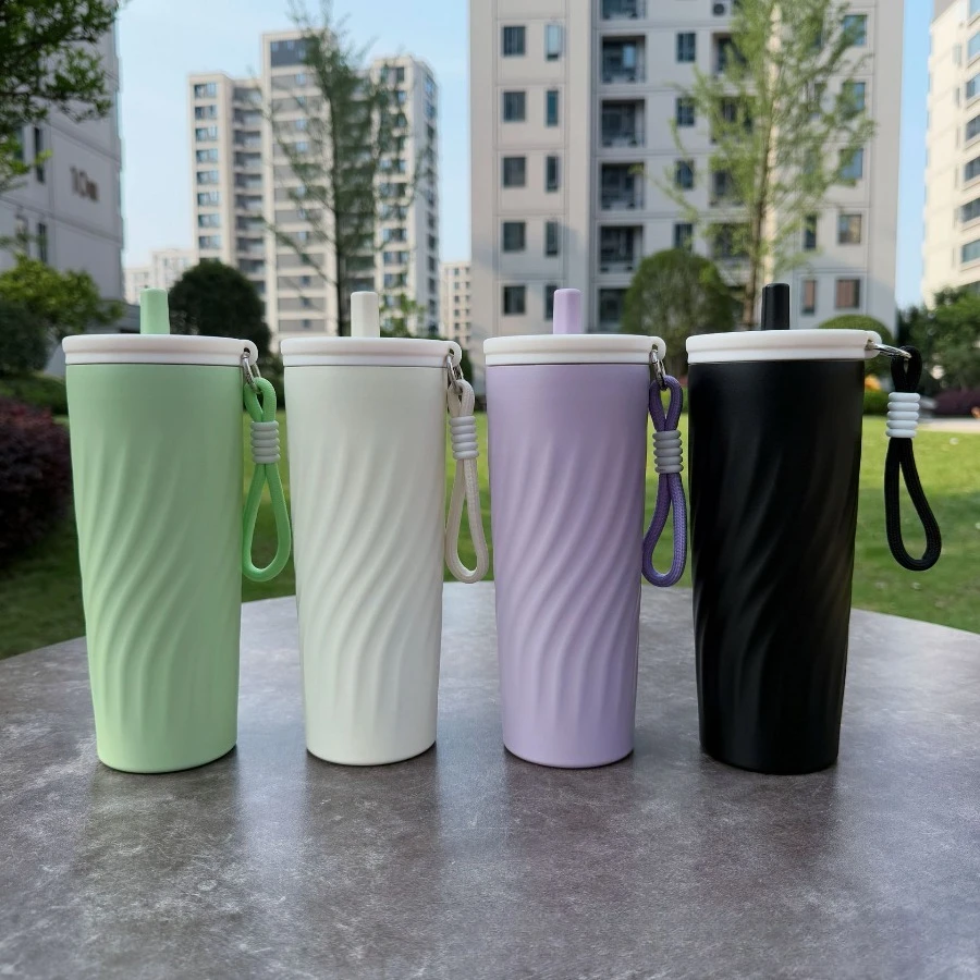 Large-capacity stainless steel cup with straw, high-quality thermal insulation, portable outdoor cooling coffee cup 
Large-capacity stainless steel cup with straw, high-quality thermal insulation, portable outdoor cooling coffee cup