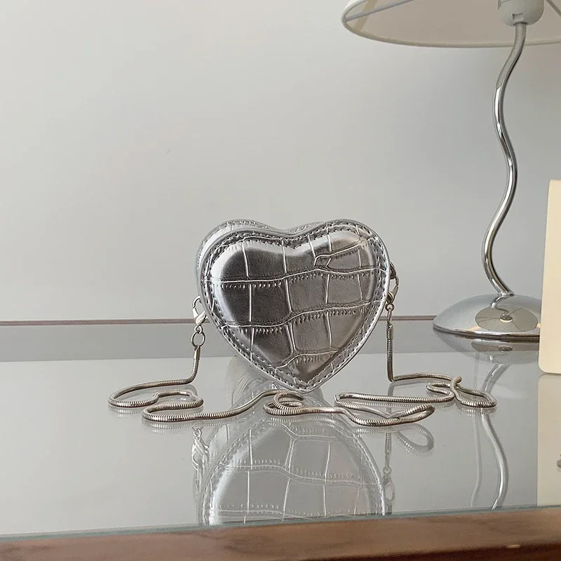 Exquisite Mini Chains Glossy PU Heart Shape Shoulder Bags Alligator Pattern Personality Fashion Girl‘s Crossbody Bags 2025 New
Exquisite Mini Chains Glossy PU Heart Shape Shoulder Bags Alligator Pattern Personality Fashion Girl‘s Crossbody Bags 2025 New