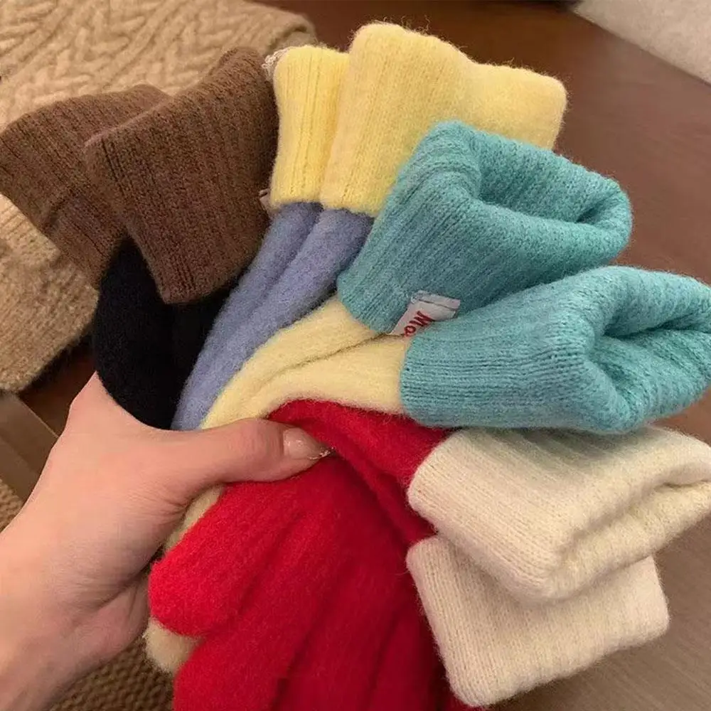 Женские варежки, перчатки без пальцев с сенсорным экраном, зимние аксессуары, теплые варежки с дофамином, уличные антихолодные манжеты, мягкие плюшевые чехлы
Женские варежки, перчатки без пальцев с сенсорным экраном, зимние аксессуары, теплые варежки с дофамином, уличные антихолодные манжеты, мягкие плюшевые чехлы