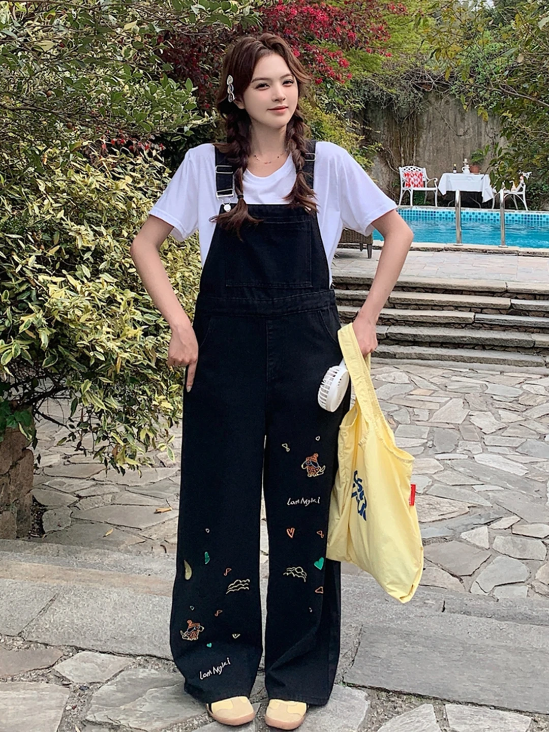 Женские джинсовые комбинезоны большого размера с вышивкой в стиле ретро, свободный крой, летние утягивающие цельные брюки с высокой талией, прямые брюки
Женские джинсовые комбинезоны большого размера с вышивкой в стиле ретро, свободный крой, летние утягивающие цельные брюки с высокой талией, прямые брюки