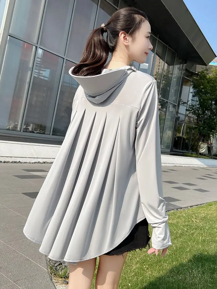 Women's Summer Outdoor Ice Silk Sun Protection Clothing Long Sleeve Street Style Breathable Lightweight UPF 50+ Hooded Coat
Women's Summer Outdoor Ice Silk Sun Protection Clothing Long Sleeve Street Style Breathable Lightweight UPF 50+ Hooded Coat