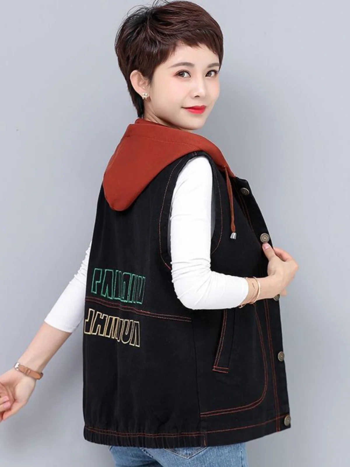 Fall Denim Vest Outerwear for Middle-Aged Mothers Wide-ouldered Versatile Women's plus Size Jaet Tank Top Commute Sle
Fall Denim Vest Outerwear for Middle-Aged Mothers Wide-ouldered Versatile Women's plus Size Jaet Tank Top Commute Sle