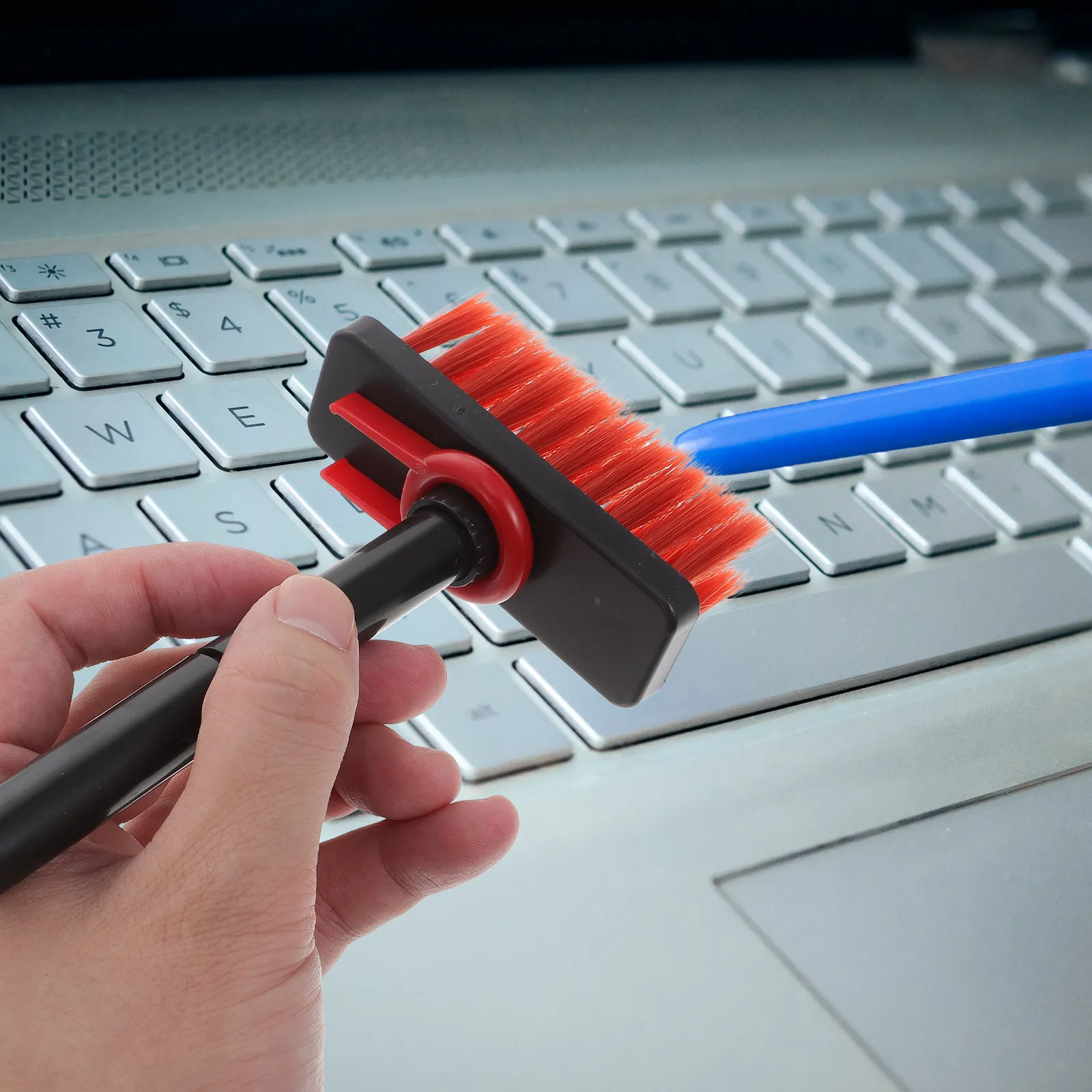Mini Plastic Anti-Static Cleaning Brush for Keyboard Pc Cooling Fans Laptop Dust Removal Portable Mini Computer Cleaning Tool
Mini Plastic Anti-Static Cleaning Brush for Keyboard Pc Cooling Fans Laptop Dust Removal Portable Mini Computer Cleaning Tool