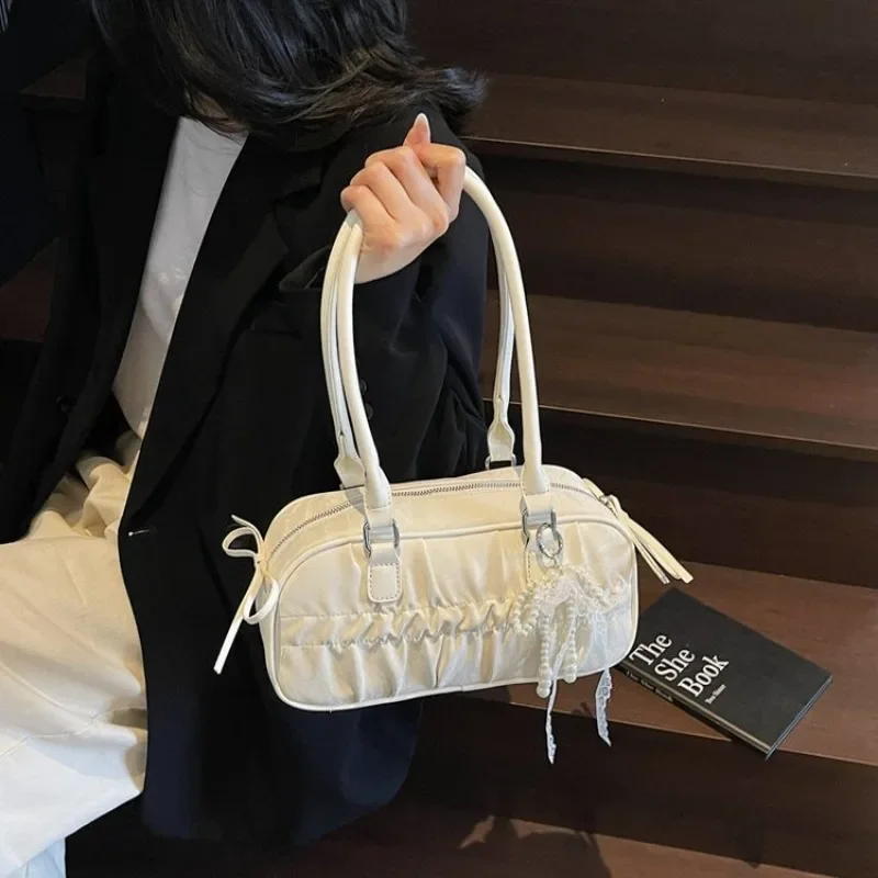 Stylish Designer Minimalist Tote Diaper Bag Women Luxury Leather Large Capacity Elegant Crossbody Handbag For Clean Aesthetics
Stylish Designer Minimalist Tote Diaper Bag Women Luxury Leather Large Capacity Elegant Crossbody Handbag For Clean Aesthetics