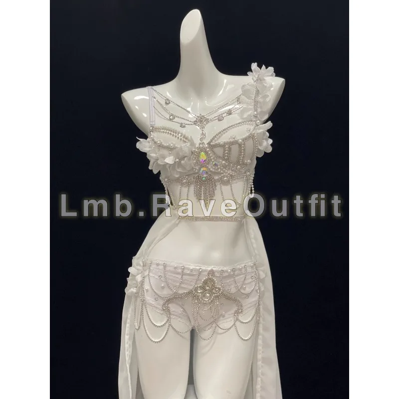 Customized Falling Flower Charm Bikini Sparkling Diamond Electric Syllable Clothing Concert Performance Costumes Bras Pants Set
Customized Falling Flower Charm Bikini Sparkling Diamond Electric Syllable Clothing Concert Performance Costumes Bras Pants Set