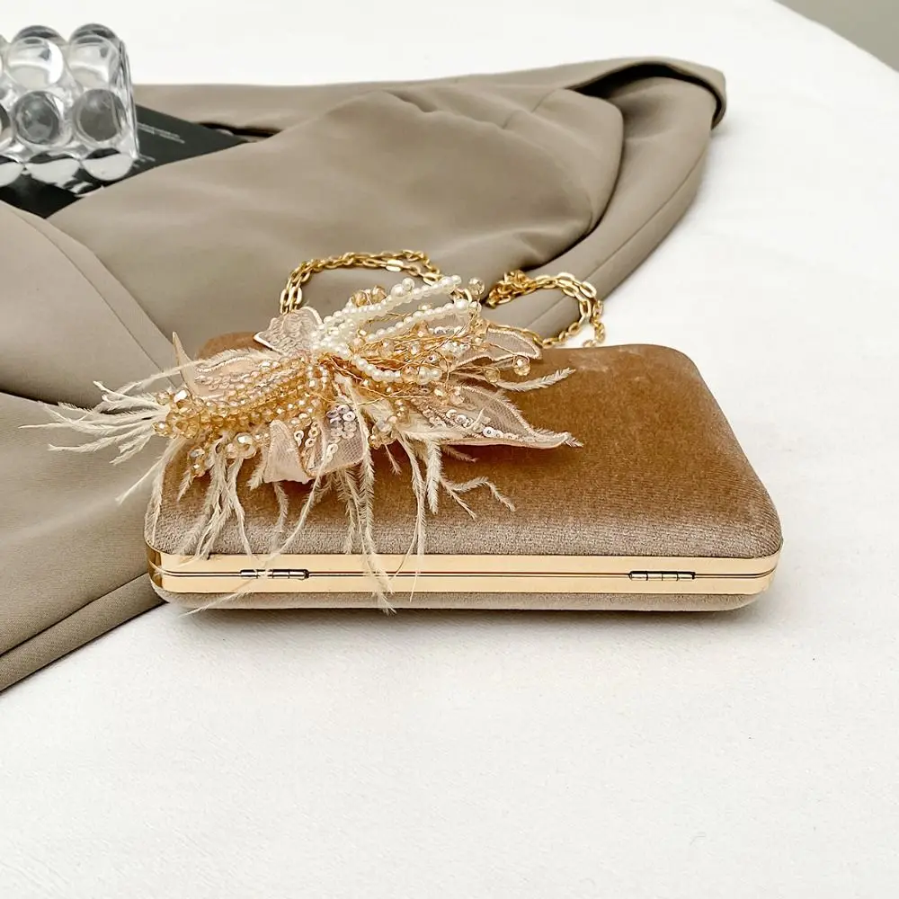 Portable Rhinestone Evening Banquet Bag Velvet Flower Box Handbag Phone Pouch Large Capacity Chain Crossbody Bag Wedding
Portable Rhinestone Evening Banquet Bag Velvet Flower Box Handbag Phone Pouch Large Capacity Chain Crossbody Bag Wedding