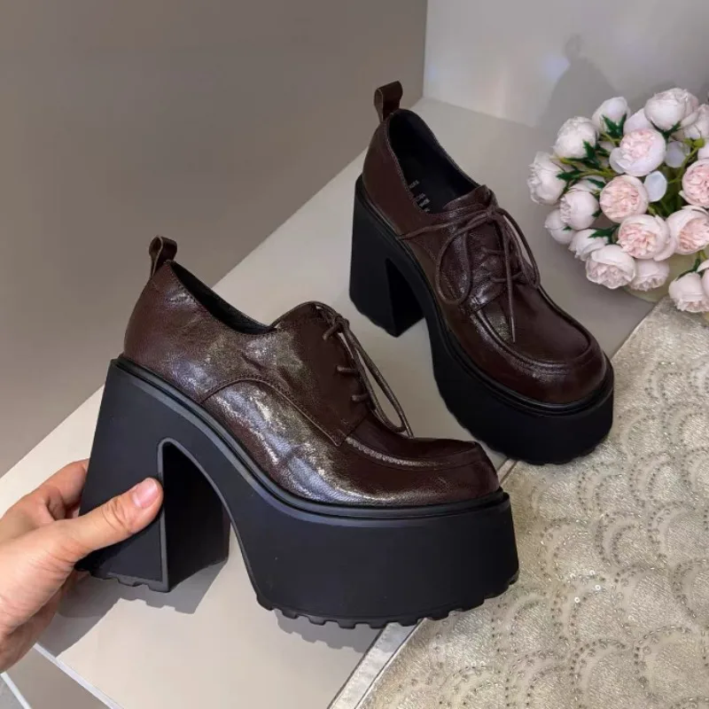 Soft Leather Waterproof Single Shoes for Women New Fashion Round Head Thick Heightening Heel Anti Slip Rubber Sole Street Daily
Soft Leather Waterproof Single Shoes for Women New Fashion Round Head Thick Heightening Heel Anti Slip Rubber Sole Street Daily