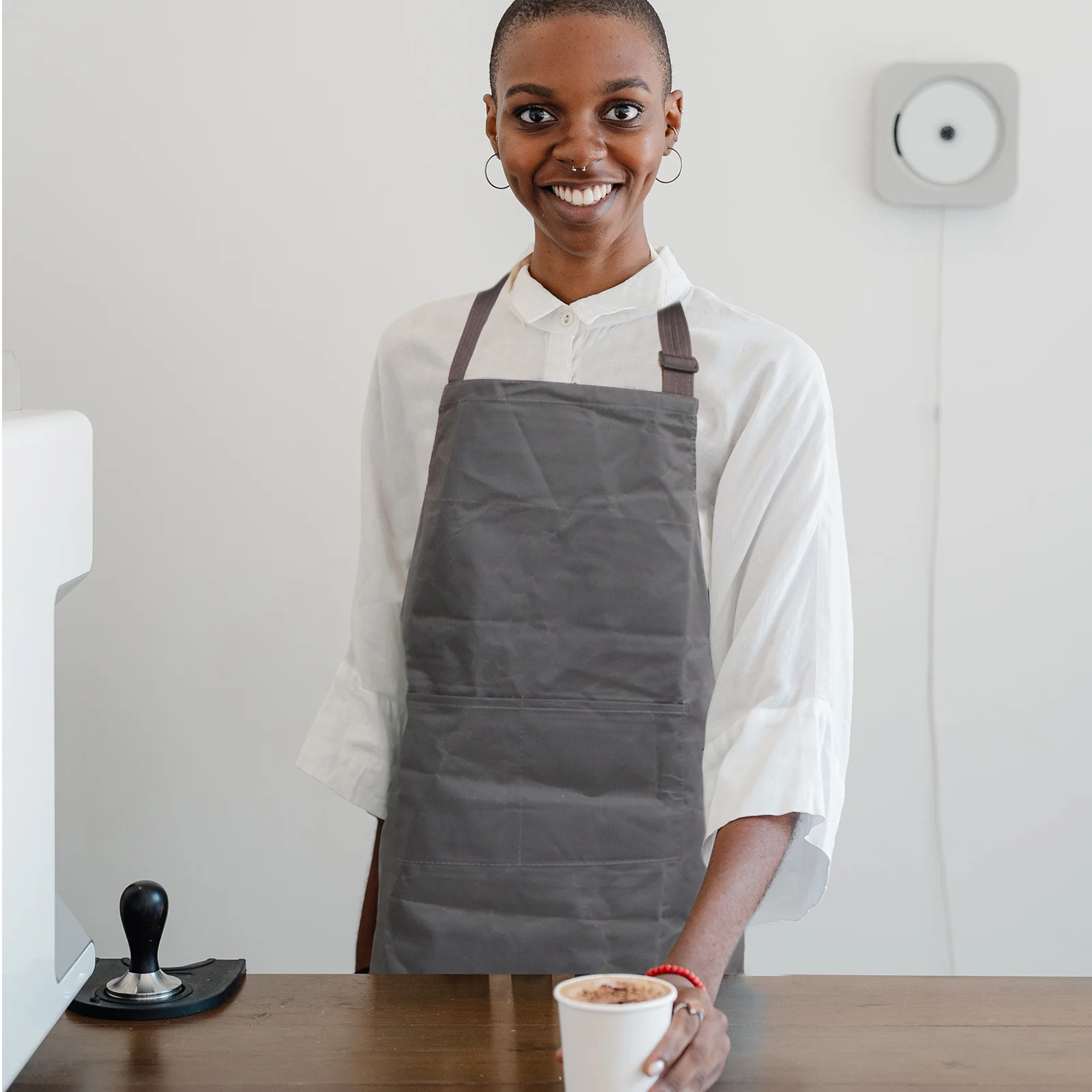 Waterproof Black Apron Protective Cooking Hair Cutting Hair Dyeing Barber Salon Work Clothes Apron for Coffee Shop Bakeries
Waterproof Black Apron Protective Cooking Hair Cutting Hair Dyeing Barber Salon Work Clothes Apron for Coffee Shop Bakeries