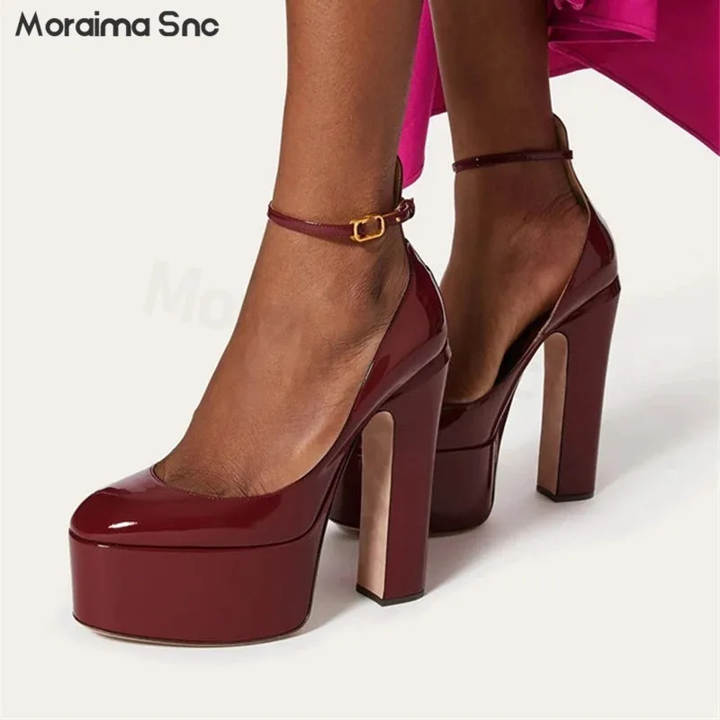 Super High Heel Platform Block Heels Round Toe Patent Leather Toe Plus-Size Women's Shoes Catwalk Shallow Fashion Heels
Super High Heel Platform Block Heels Round Toe Patent Leather Toe Plus-Size Women's Shoes Catwalk Shallow Fashion Heels