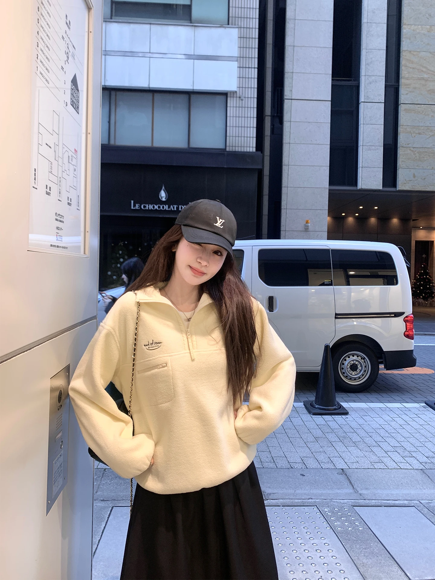 Удобная женская толстовка из овечьего вельвета на молнии с воротником-стойкой, повседневная спортивная одежда YANUOYU, стильная для работы и отдыха
Удобная женская толстовка из овечьего вельвета на молнии с воротником-стойкой, повседневная спортивная одежда YANUOYU, стильная для работы и отдыха