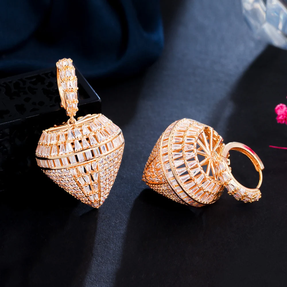 ThreeGraces Creative Cubic Zirconia Big Hanging Geometric CZ Huggies Hoop Earrings for Women Fashion Daily Party Jewelry E1087
ThreeGraces Creative Cubic Zirconia Big Hanging Geometric CZ Huggies Hoop Earrings for Women Fashion Daily Party Jewelry E1087