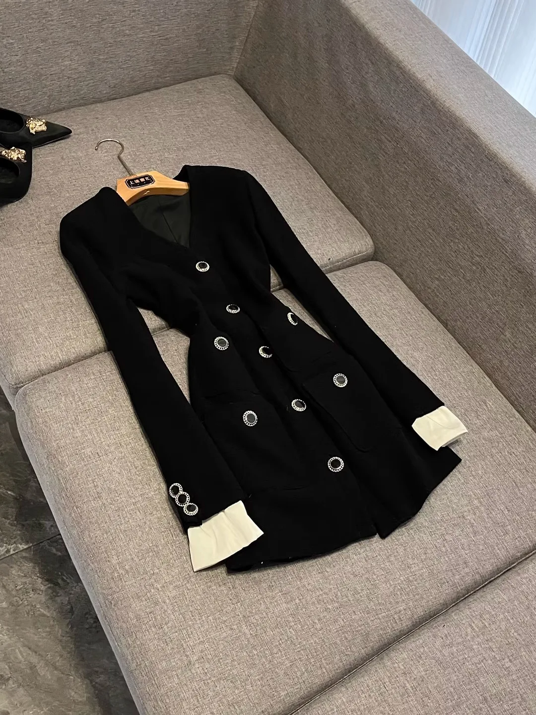 Женский костюм с v-образным вырезом и завязкой на талии, Long Sve Commute Sle, китайская брендовая офисная одежда, новое зимнее поступление
Женский костюм с v-образным вырезом и завязкой на талии, Long Sve Commute Sle, китайская брендовая офисная одежда, новое зимнее поступление