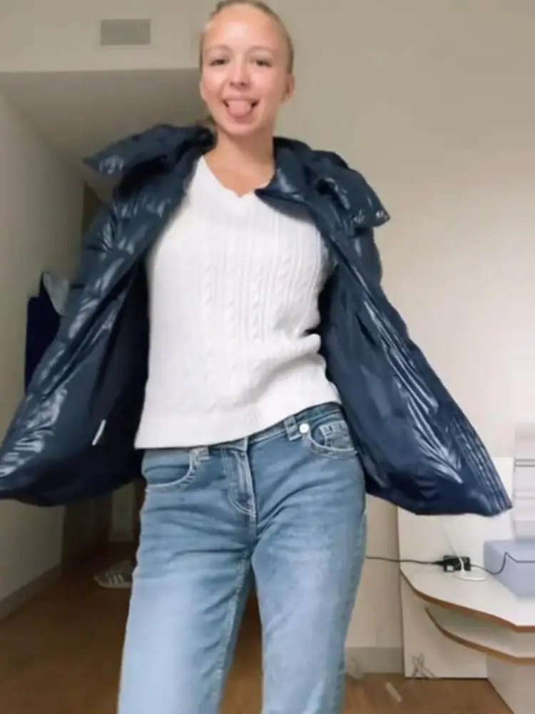 Хлопковое стеганое пальто с капюшоном, повседневная хлопковая куртка с длинными рукавами и карманами на молнии, женская морозостойкая теплая парка, верхняя одежда 2025
Хлопковое стеганое пальто с капюшоном, повседневная хлопковая куртка с длинными рукавами и карманами на молнии, женская морозостойкая теплая парка, верхняя одежда 2025