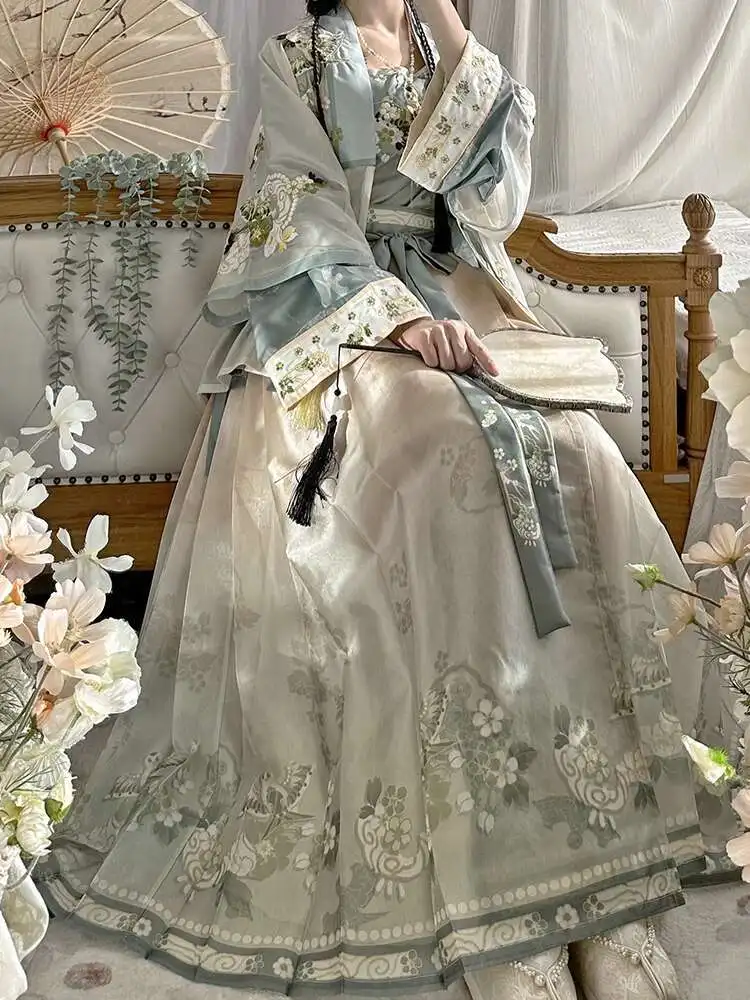 Hanfu Female Ming System Half Sleeve Embroidery Double-breasted Horse-face Skirt Cos Cosplay Green
Hanfu Female Ming System Half Sleeve Embroidery Double-breasted Horse-face Skirt Cos Cosplay Green