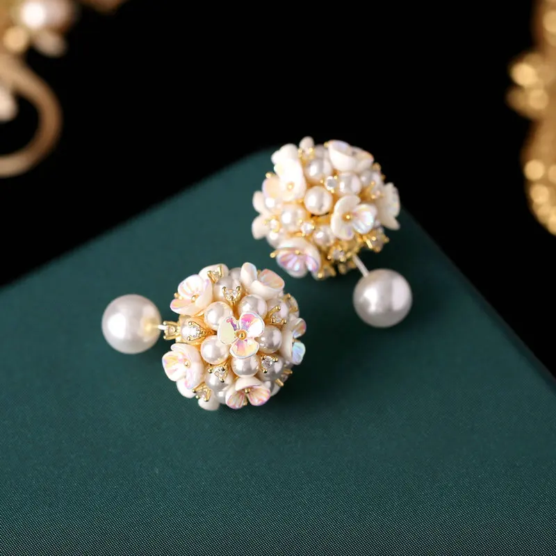 S925 Silver Needle Front and Back Two-Way Wear Flower Cluster Earrings Niche Design Three-Dimensional Small Ball Pearl Shell Flo
S925 Silver Needle Front and Back Two-Way Wear Flower Cluster Earrings Niche Design Three-Dimensional Small Ball Pearl Shell Flo