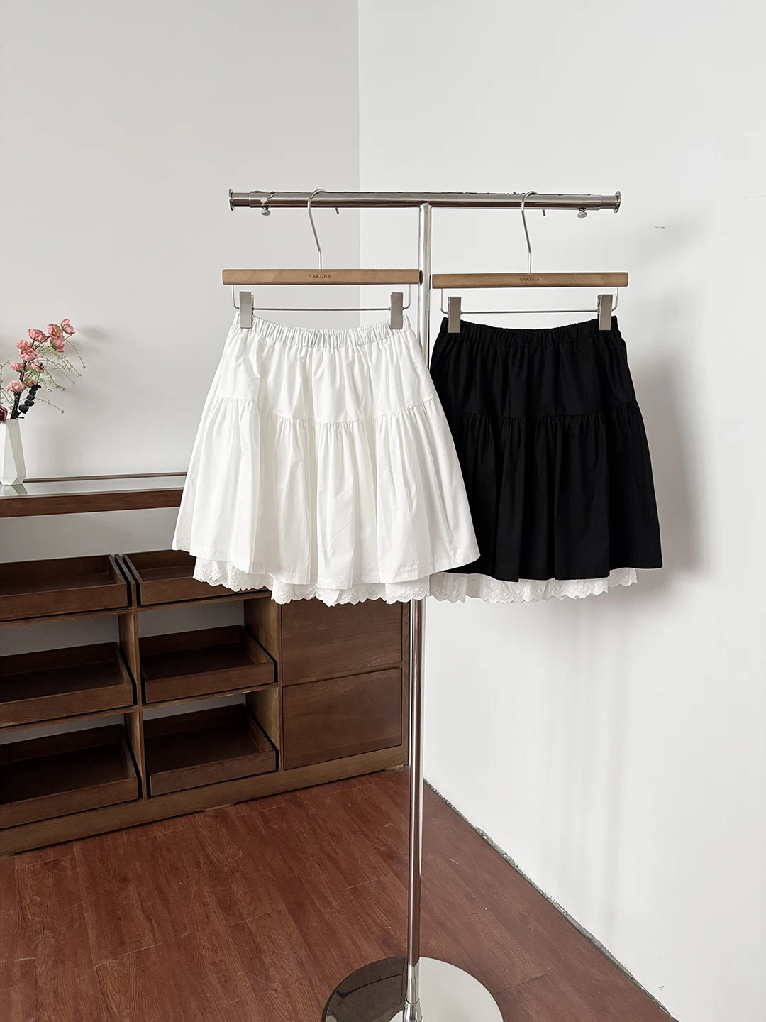 White Lace Cake Short Skirt Women's Summer Sweet High Waist Slimming A-Line Ballet Flounce Half-length Skirt
White Lace Cake Short Skirt Women's Summer Sweet High Waist Slimming A-Line Ballet Flounce Half-length Skirt