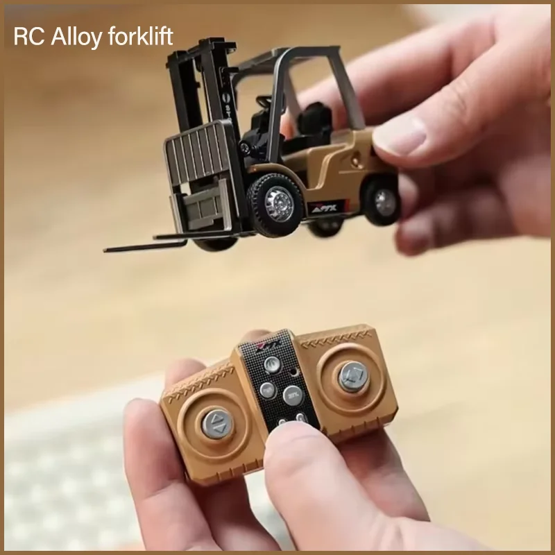 Новый вилочный погрузчик из сплава с дистанционным управлением 1/64, инженерная машина, настольные игрушки, коллекция моделей, подарок для мальчика, изысканная игрушка на день рождения
Новый вилочный погрузчик из сплава с дистанционным управлением 1/64, инженерная машина, настольные игрушки, коллекция моделей, подарок для мальчика, изысканная игрушка на день рождения