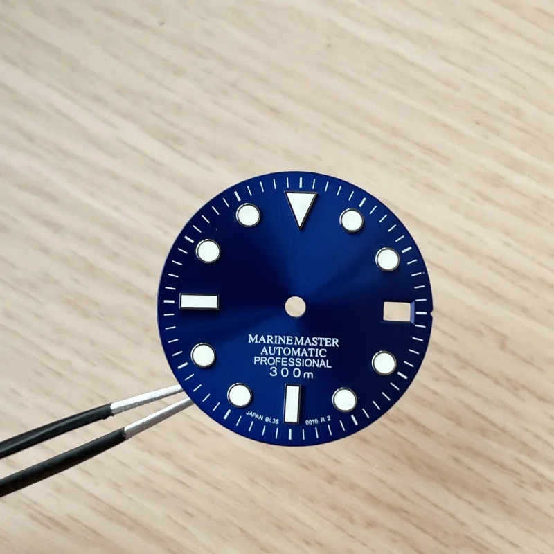18.1 Blue dial Watch Accessories Sun Pattern Blue NH35 Dial 28.5 MARINE MASTER Classic Style Japanese Movement NH35/36
18.1 Blue dial Watch Accessories Sun Pattern Blue NH35 Dial 28.5 MARINE MASTER Classic Style Japanese Movement NH35/36