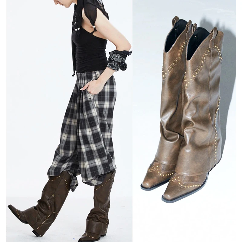 Retro High-Top Zipper Rivet Western Cowboy Boots Pointed-Toe Slim Fit Women's Fashion Boots Spring Autumn Winter Seasonal Use
Retro High-Top Zipper Rivet Western Cowboy Boots Pointed-Toe Slim Fit Women's Fashion Boots Spring Autumn Winter Seasonal Use