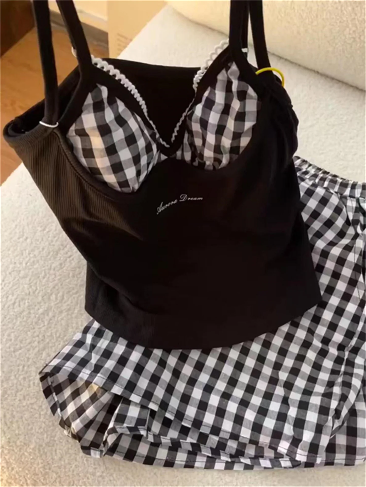 Bla-Piece Strap Vest Women's Summer New Sle Beautiful Ba Pad Bra Inteated Top Pure Desire Spicy Girl Bodycon or...
Bla-Piece Strap Vest Women's Summer New Sle Beautiful Ba Pad Bra Inteated Top Pure Desire Spicy Girl Bodycon or...