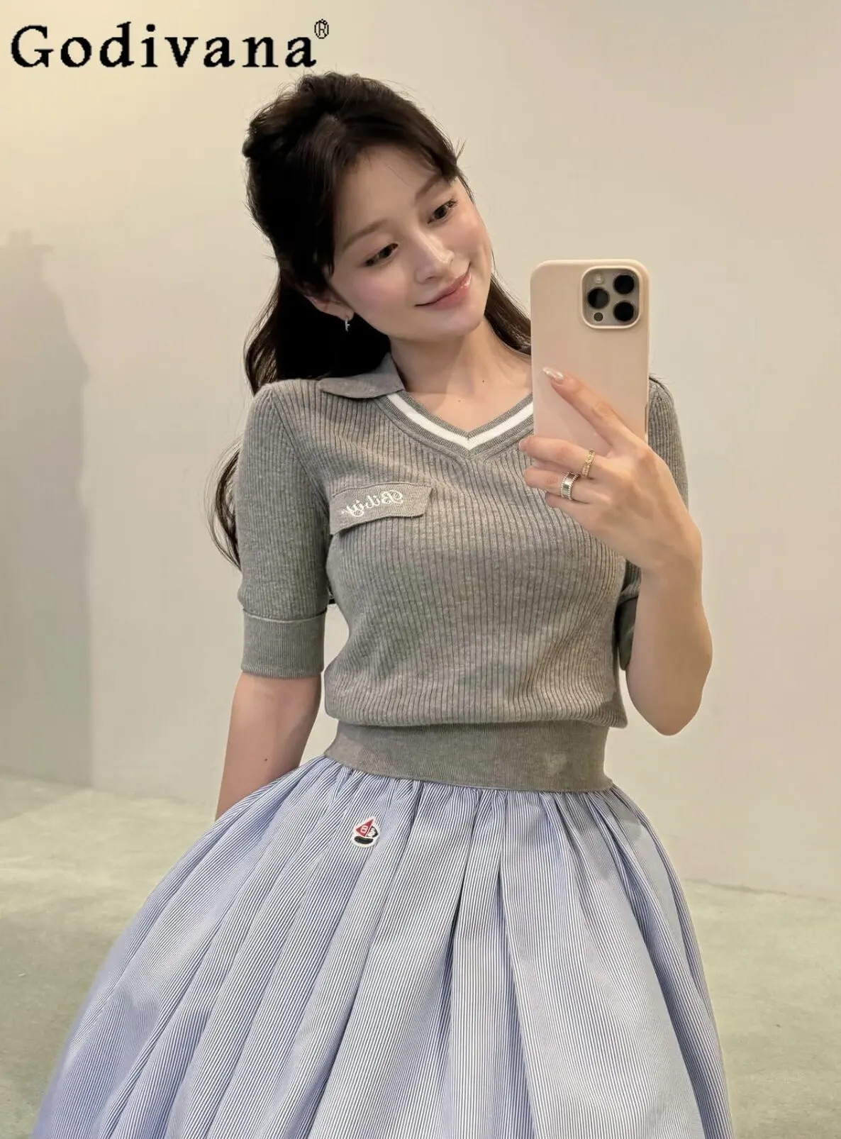 Japanese Fashion Sweet Women's Knitted T-Shirt Summer New Office Ladies Casual Letter Embroidery Knitted Top Shirt Short Skirt
Japanese Fashion Sweet Women's Knitted T-Shirt Summer New Office Ladies Casual Letter Embroidery Knitted Top Shirt Short Skirt